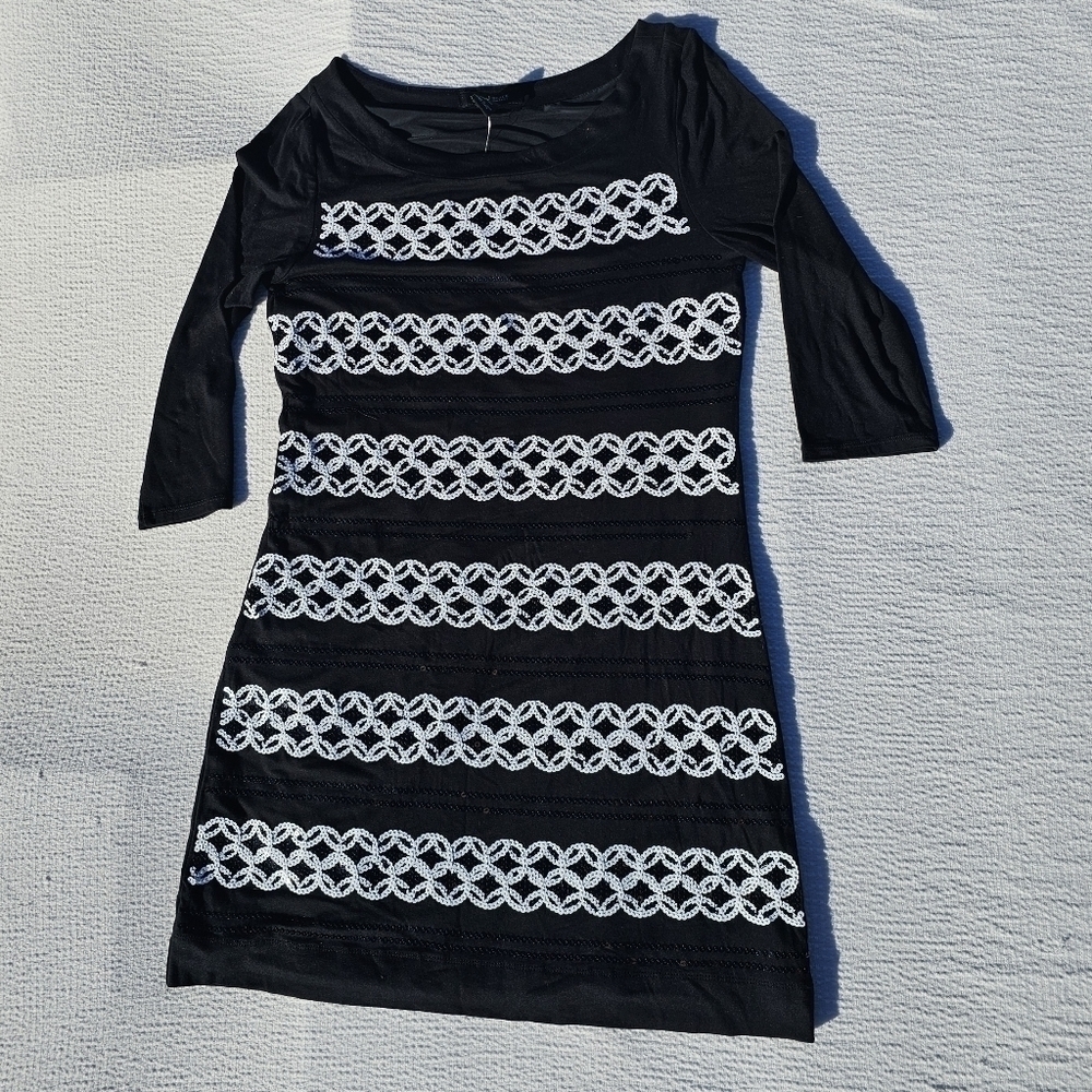 White House Black Market Black and White 3/4 Sleeve Sequined Dress size Small